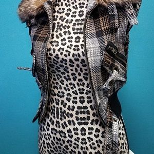 Vintage Plaid zip up vest